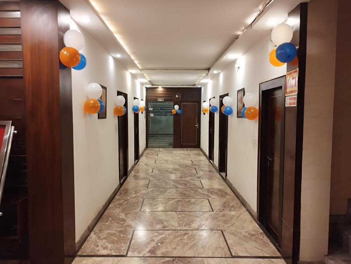 Hotel Tara Palace By Goyal Hoteliers Агра Екстер'єр фото
