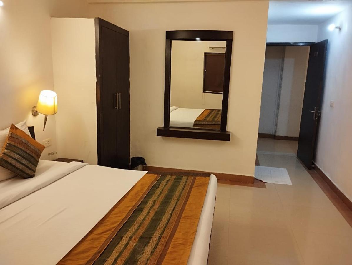 Hotel Tara Palace By Goyal Hoteliers Агра Екстер'єр фото