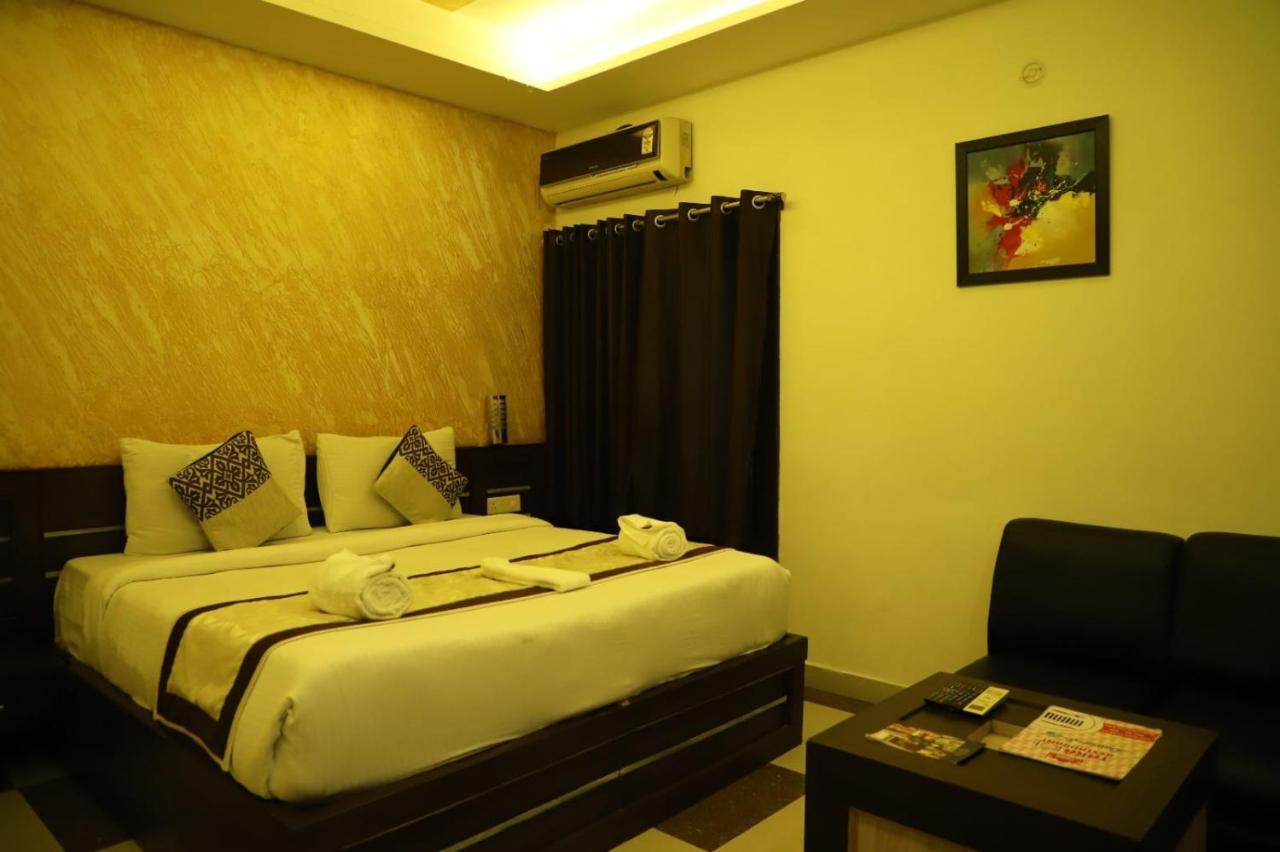 Hotel Tara Palace By Goyal Hoteliers Агра Екстер'єр фото